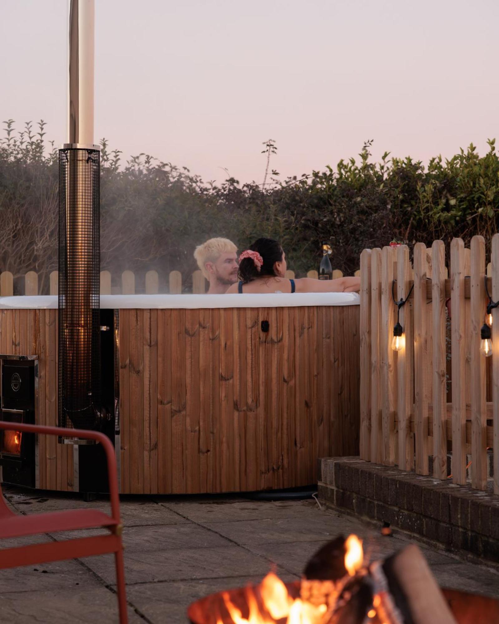 Hot Tub With A View - Christchurch Harbour Экстерьер фото